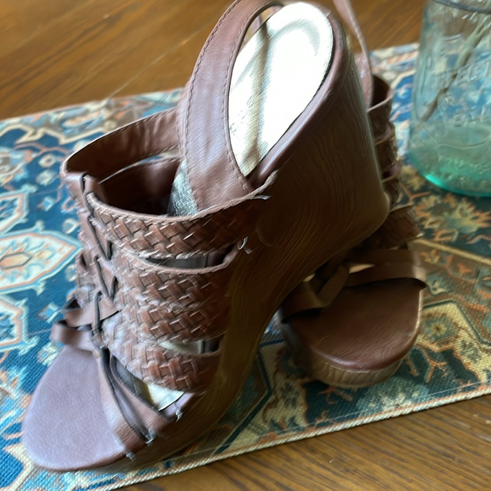 Madden girl strappy wedge sandals 4 “ heel size 7
